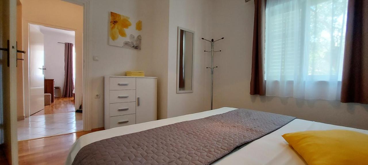 Apartments Marijana Rab Town Szoba fotó